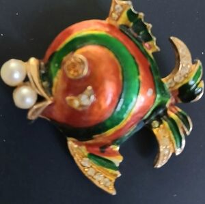 Vintage Enamel Fish brooch, faux pearl, rhinestones, mint